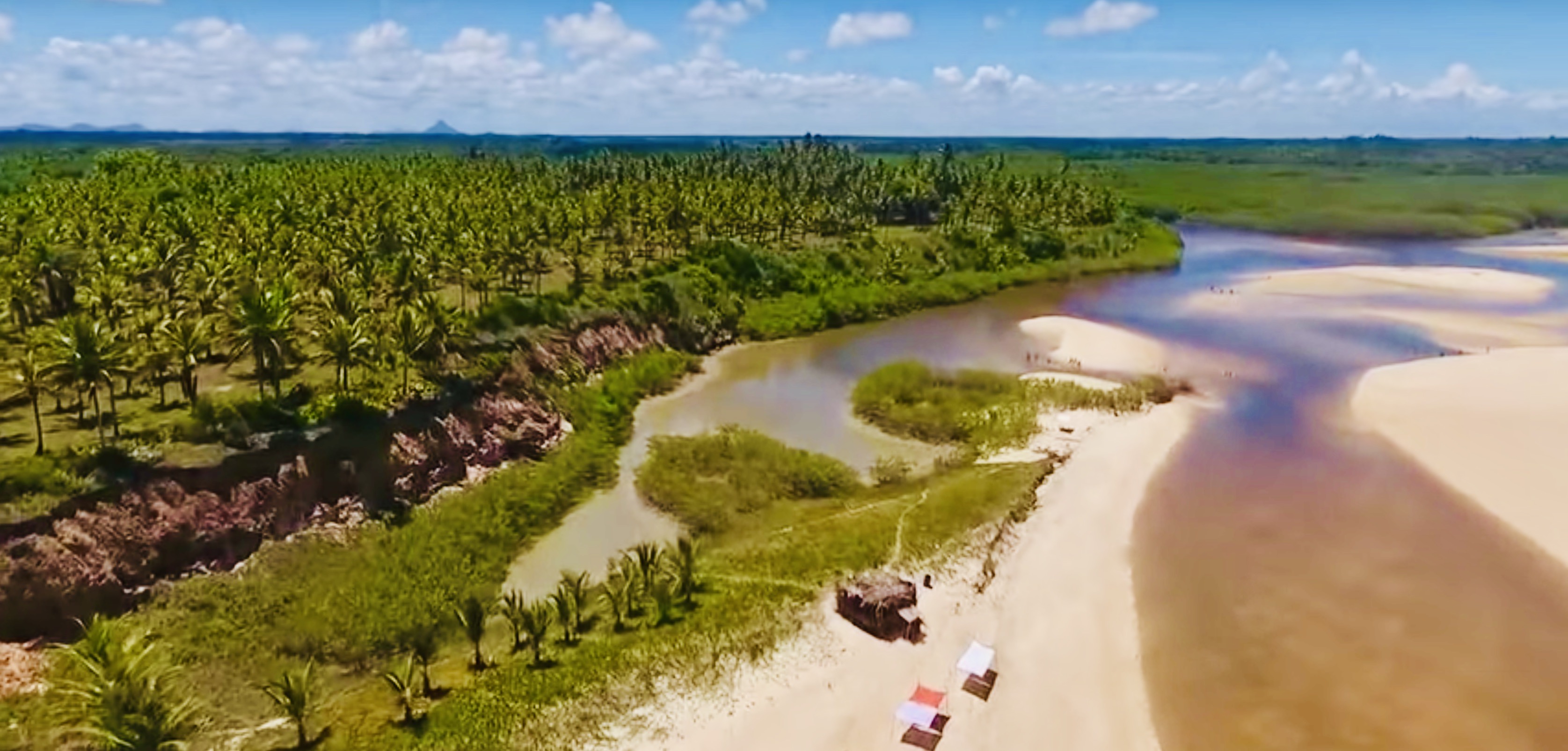 Praia onde os Portugueses atracaram rio Cahy 2.jpeg