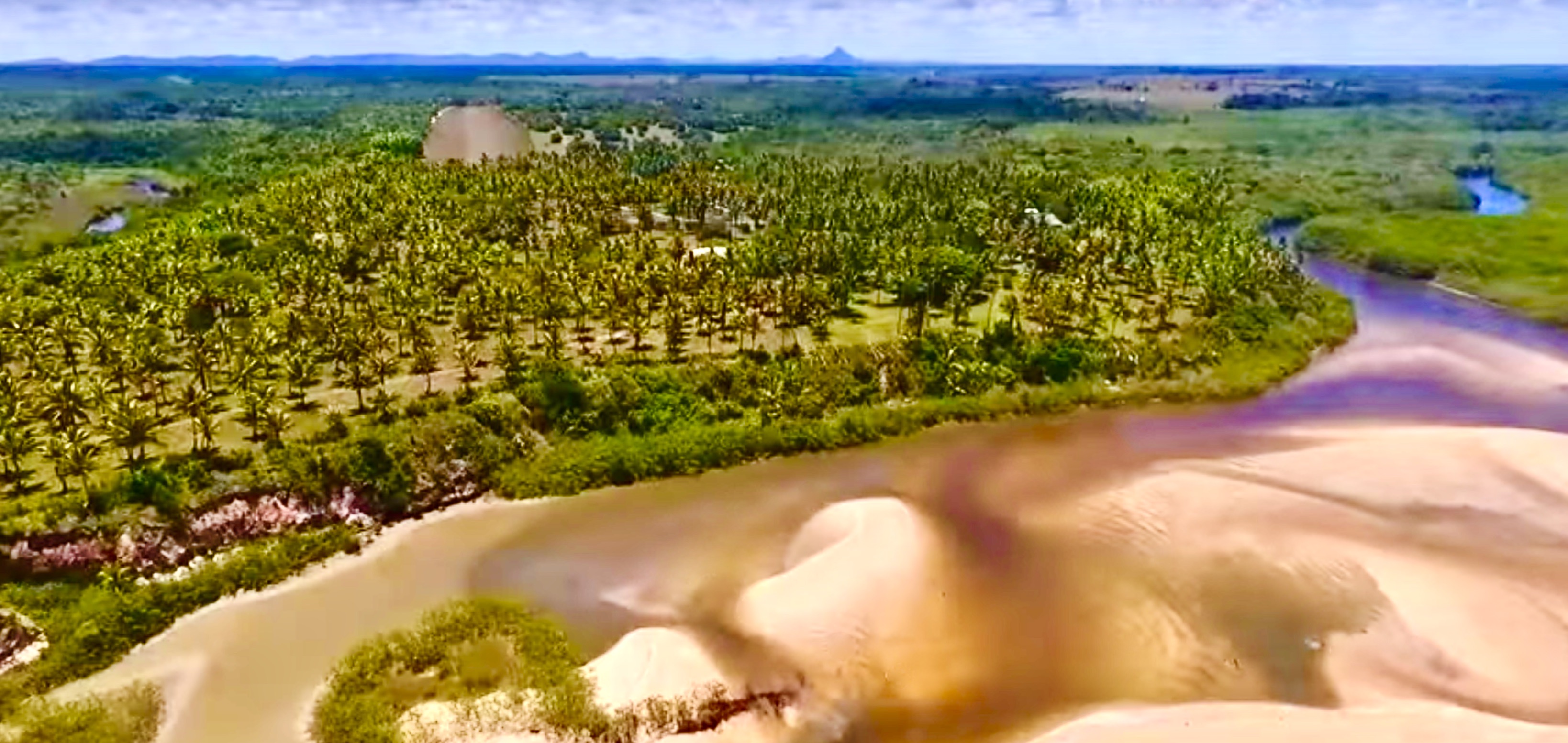Praia onde os Portugueses atracaram rio Cahy 1.jpeg
