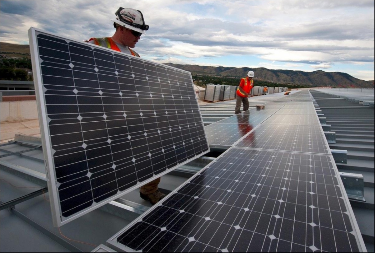 solar-panels-1794467_1280.jpg